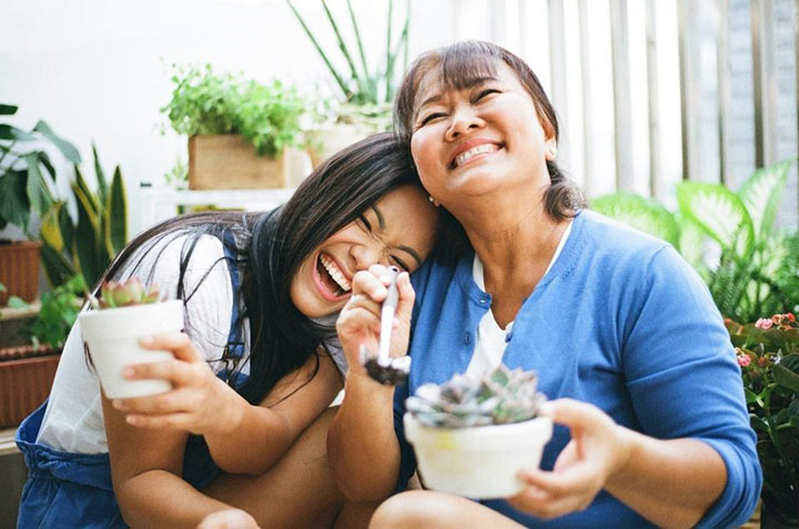 ban cong nha dep nhu mo lam tu do bo di cua phuong vy idol