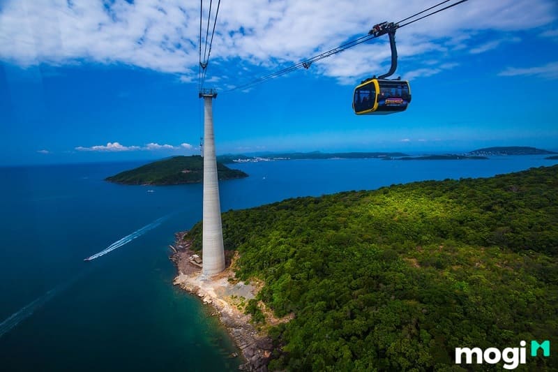 Mua vé cáp treo, bạn sẽ còn được sử dụng thêm những dịch vụ miễn phí khác.
