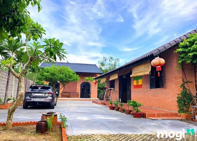 Mái ngói hiện nay có rất nhiều màu sắc và kiểu dáng đa dạng, hiện đại.