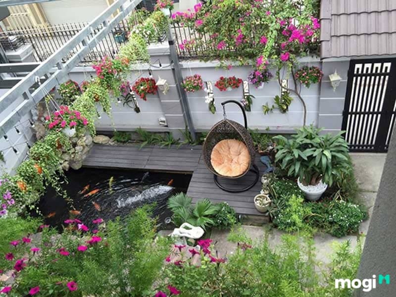 Xây hồ cá trước nhà thơ mộng
