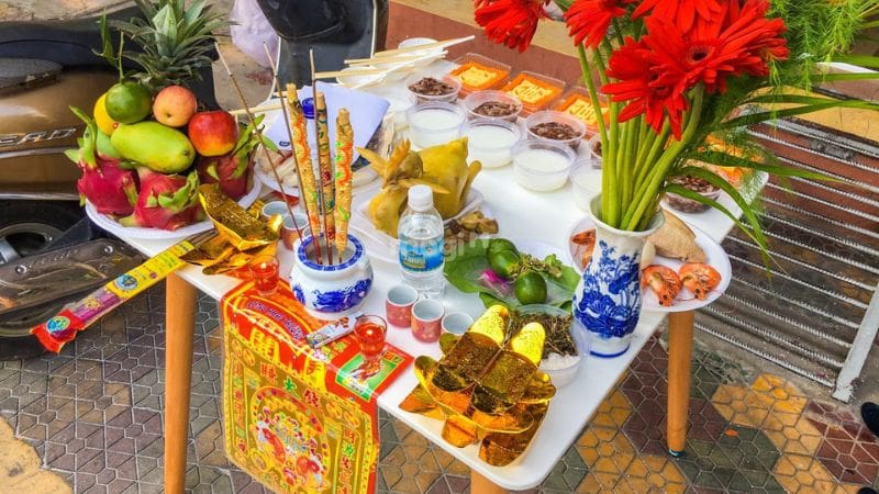 Mâm cúng sửa nhà đơn giản năm 2025 cầu thuận lợi, suôn sẻ 8 Mâm cúng lễ tạ sau khi sửa nhà xong