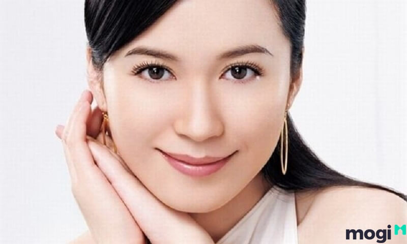 Nguyệt Đức rất phúc hậu và đảm đang.
