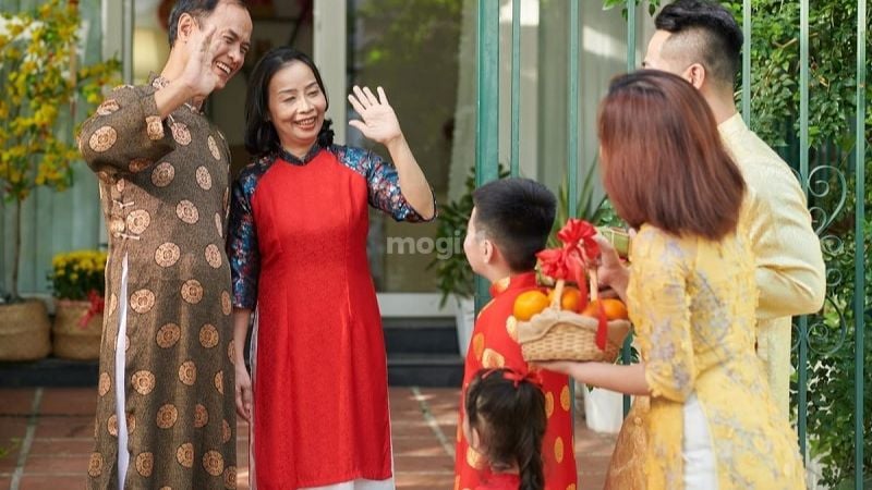 Tuổi xông đất cho tuổi Hợi mang đến may mắn, tài lộc cho gia chủ trong năm 2025! 5 Tuổi xông đất cho tuổi Hợi 1995 phải thuộc mệnh Thổ hoặc Mộc