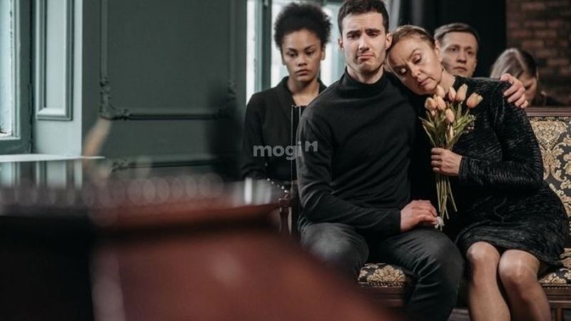 Mơ thấy đám tang là điềm lành hay dữ? Giải mã chi tiết giấc mơ 10 Ngủ mơ thấy khóc trong đám ma