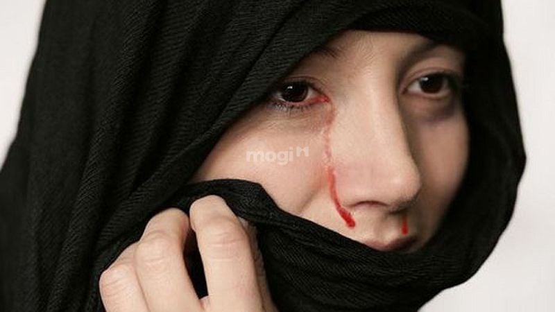 Nằm mơ thấy khóc ra máu chứng tỏ sức khỏe của bạn đang có vấn đề