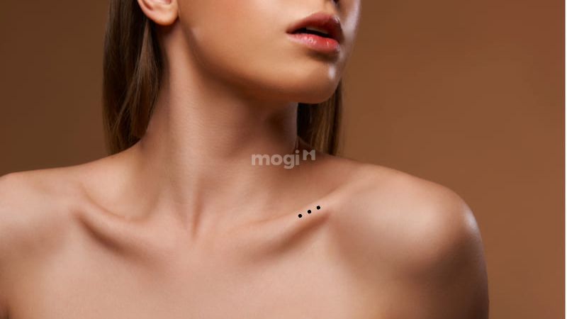 3 nốt ruồi thẳng hàng: Giải mã từng vị trí nốt ruồi trên cơ thể 6 Nốt ruồi ở xương quai xanh