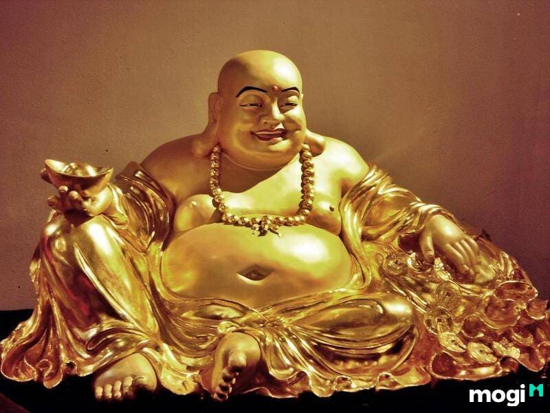 Sắp xếp bàn thờ thần tài chuẩn phong thủy, chiêu tài đón lộc 16 Tượng Phật Di Lặc