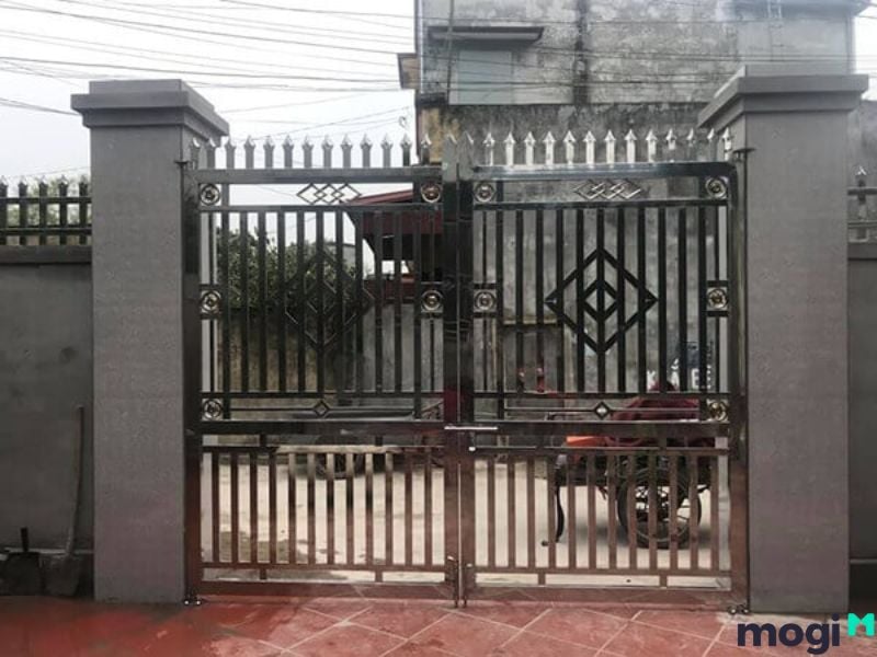 22+ mẫu cổng nhà đẹp ở nông thôn và những lưu ý khi xây cổng nhà 13 Cổng nhà đẹp nông thôn bằng inox
