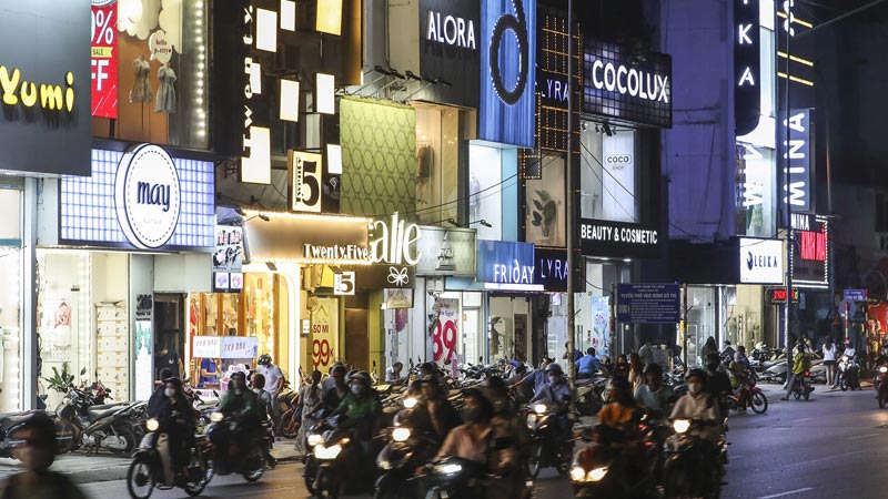 Khu phố thời trang sầm uất