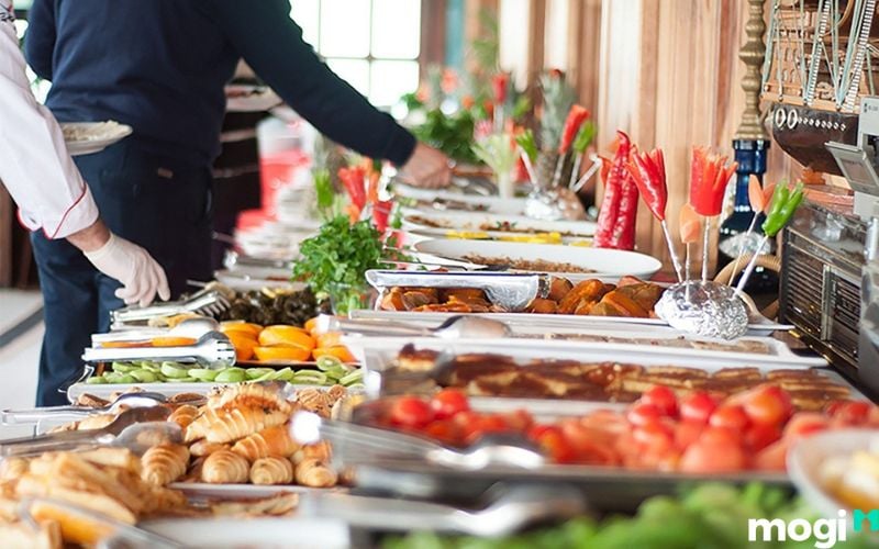 Tổ chức tiệc linh đình là hành động này xúc phạm và không tôn trọng linh hồn người đã mất