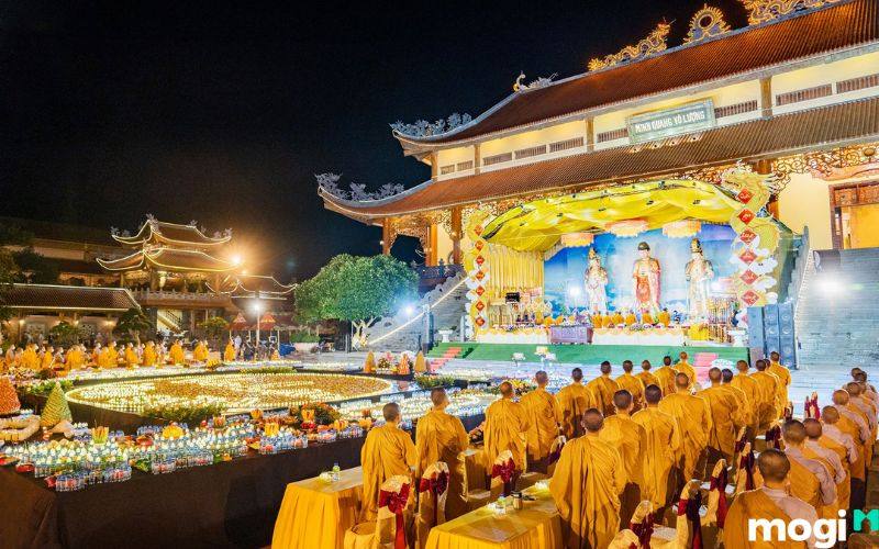 Cầu siêu nên được thực hiện trong thời gian 49 ngày