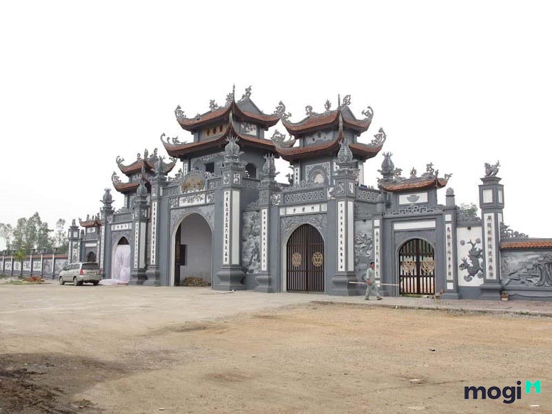 Cổng tam quan có gác rất phổ biến