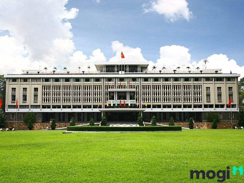 Kiến Trúc Pháp Và Những Đặc Trưng Nổi Bật Bạn Nhất Định Phải Biết! 18 Dinh Độc Lập mang đậm nét kiến trúc Pháp